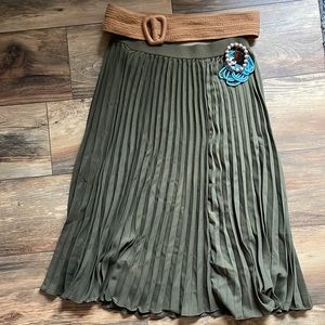 NWT Kate Kasin Pleated Midi Skirt